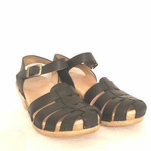 dansko milly fisherman sandal